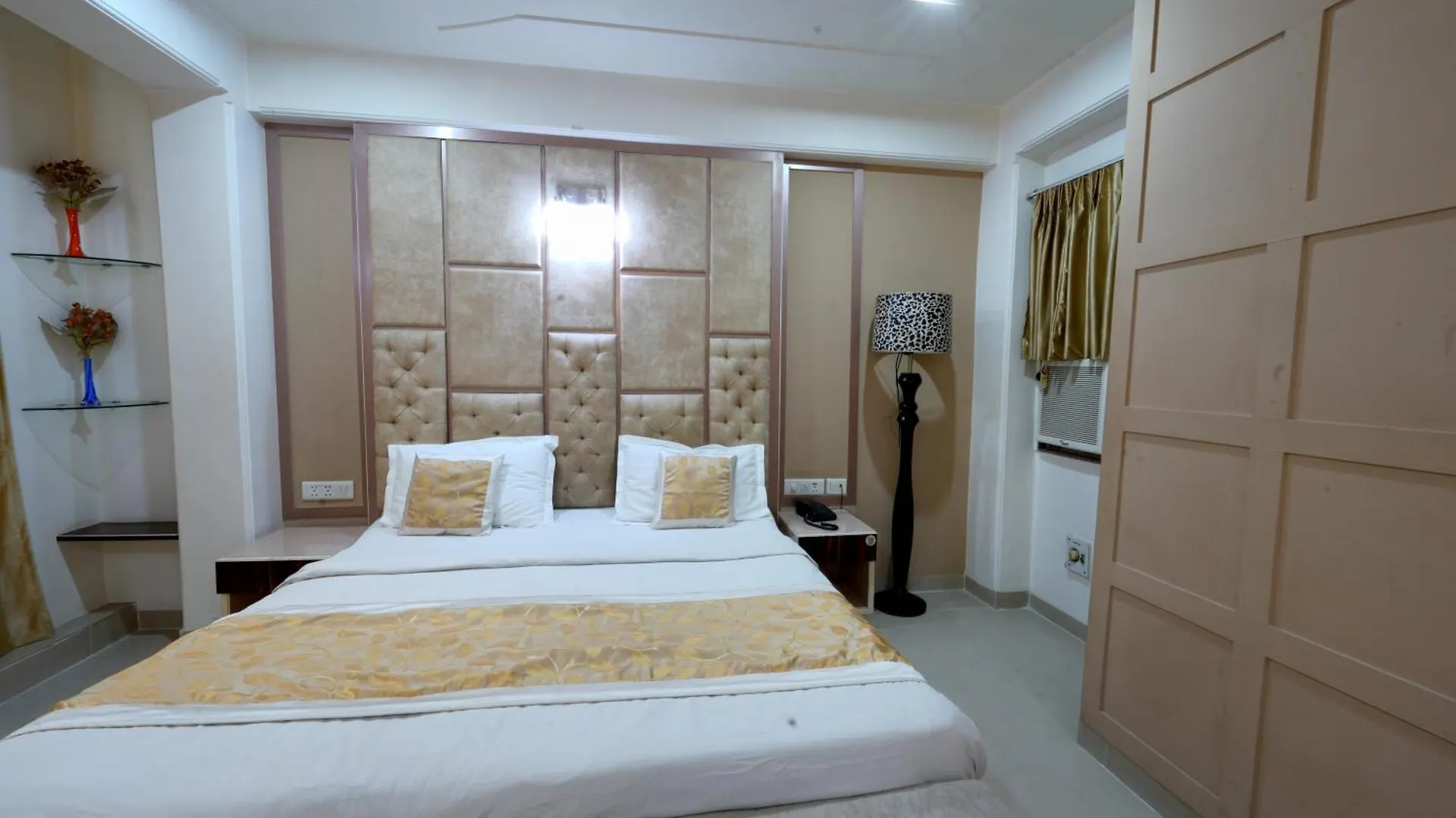 Lantställe Hotel Oppera Delhi Airport New Delhi Indien