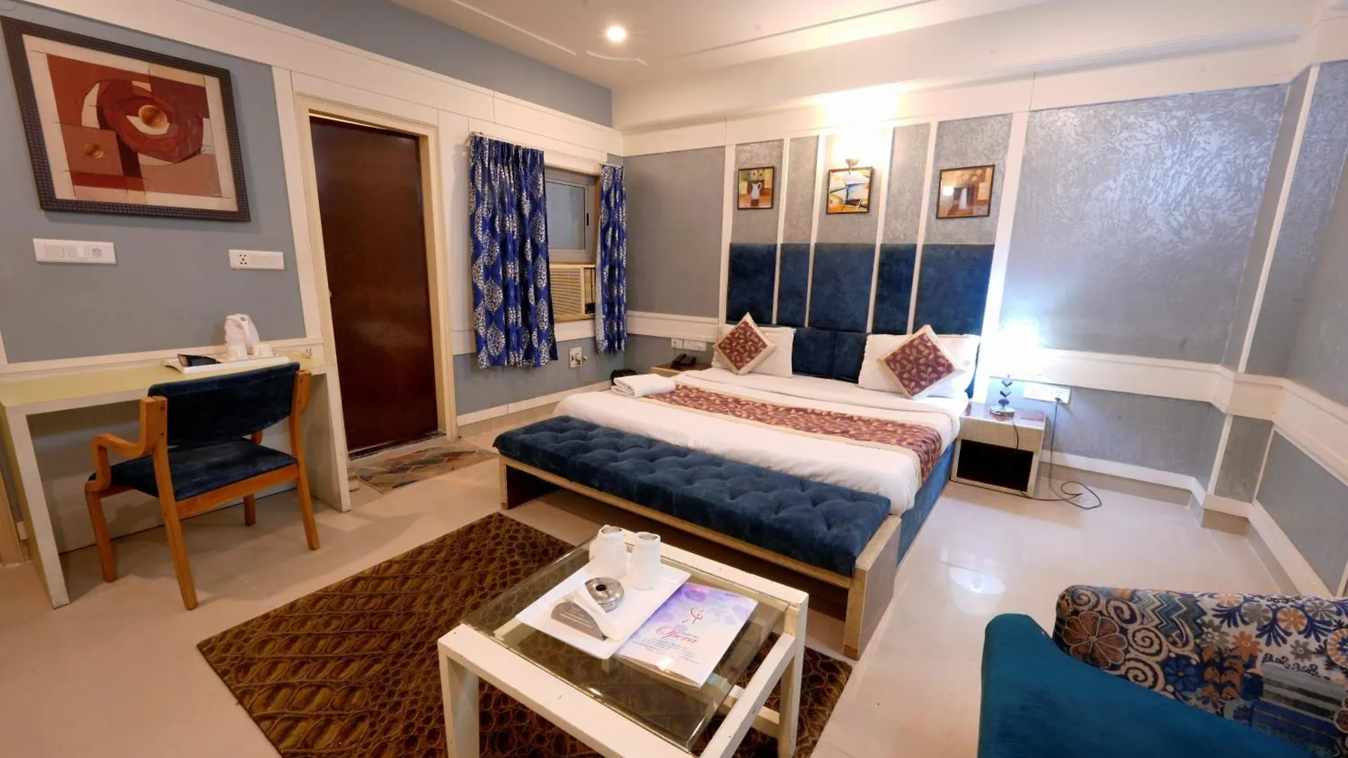 Hotel Oppera Delhi Airport New Delhi Country house